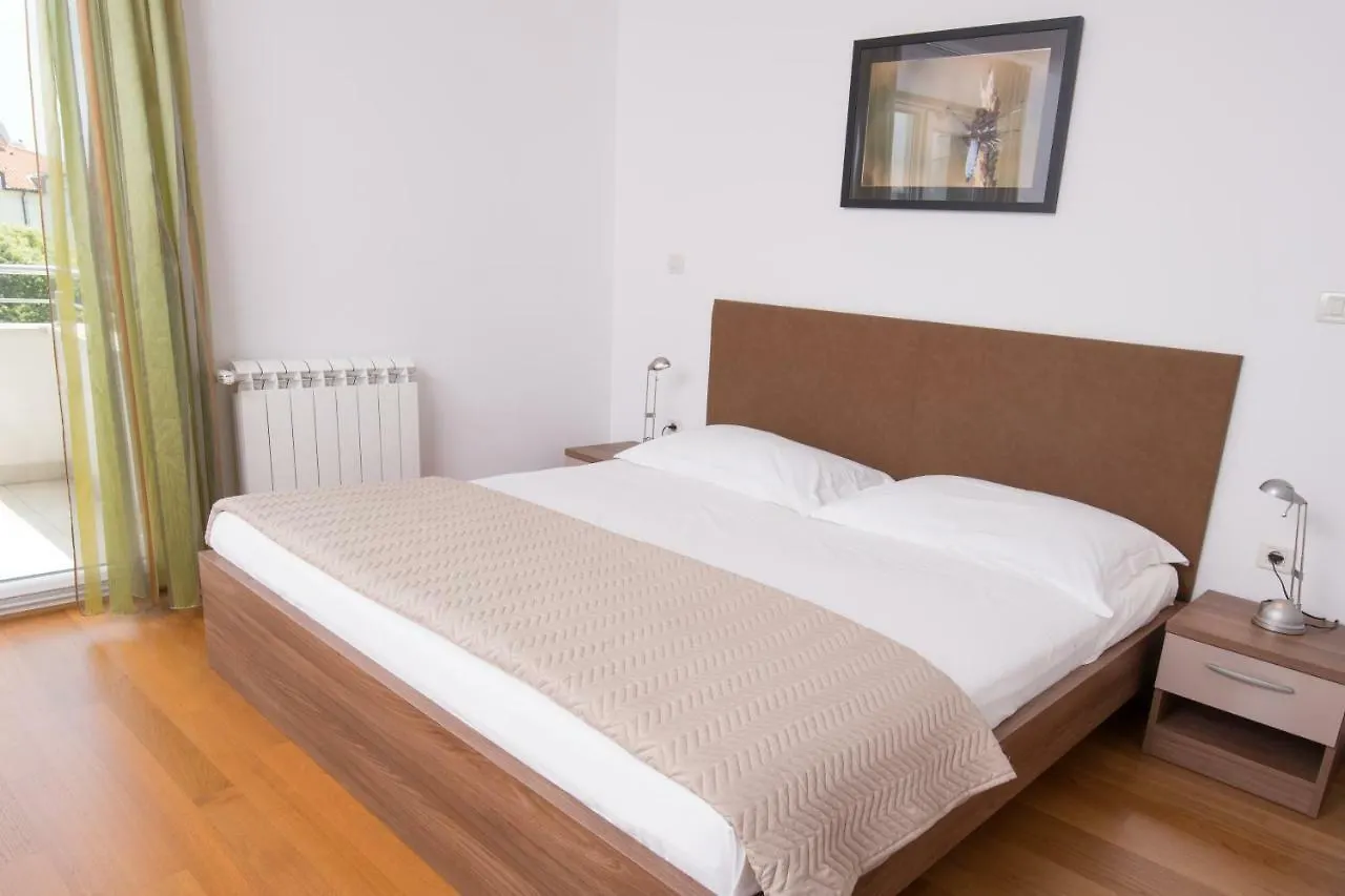 Deluxe Apartment With Private Pool - 100M From The Sea Pula Hırvatistan